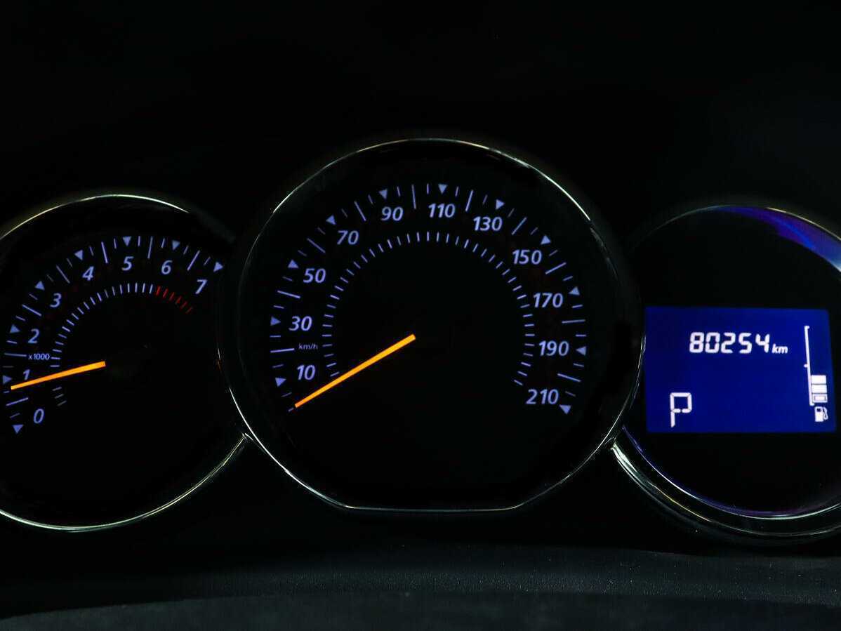 Б/У Рено Сандеро 2016 года. Фото: #10