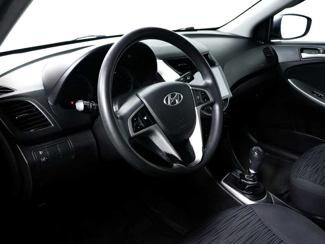 Б/У Хендай Солярис 2015 года. Фото: #12