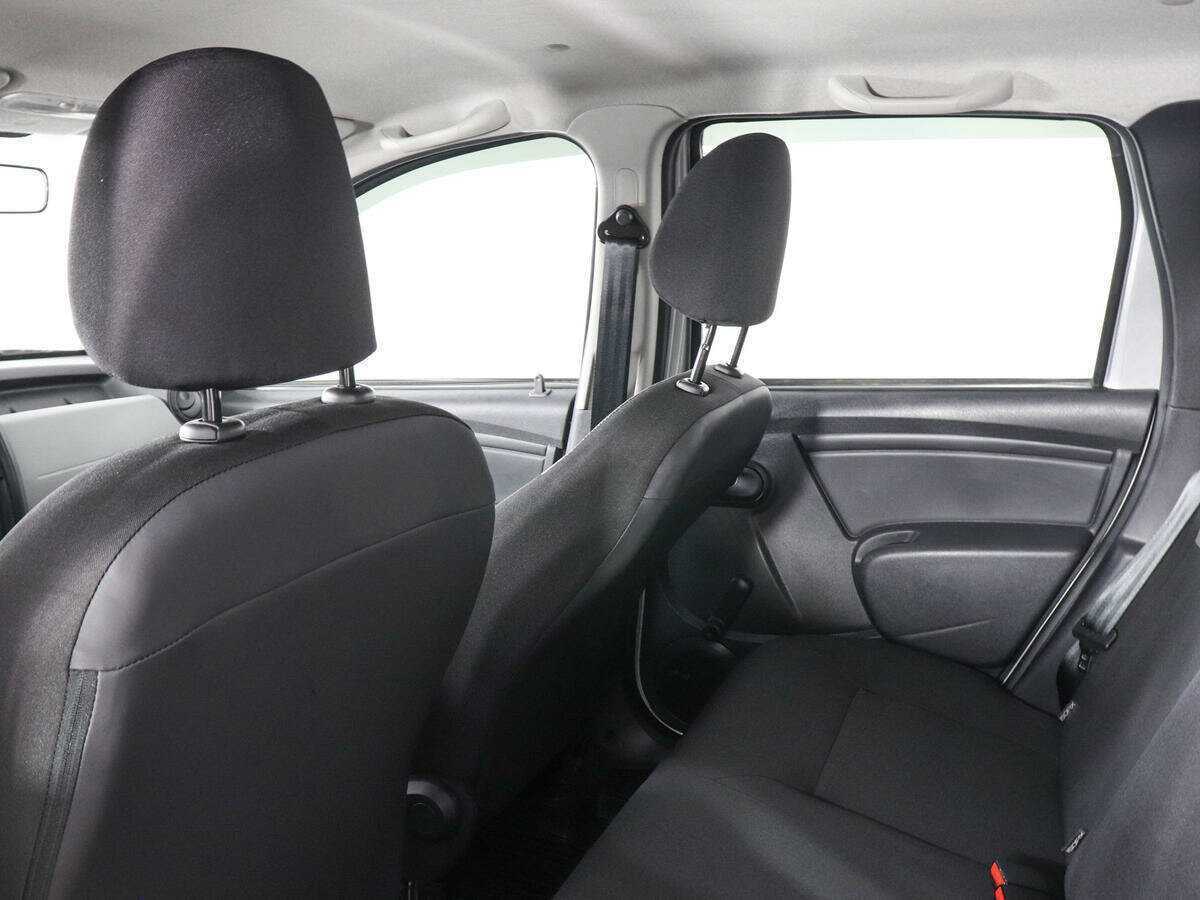 Б/У Рено Дастер 2017 года. Фото: #11