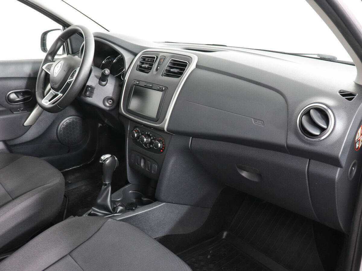 Б/У Рено Логан 2019 года. Фото: #9