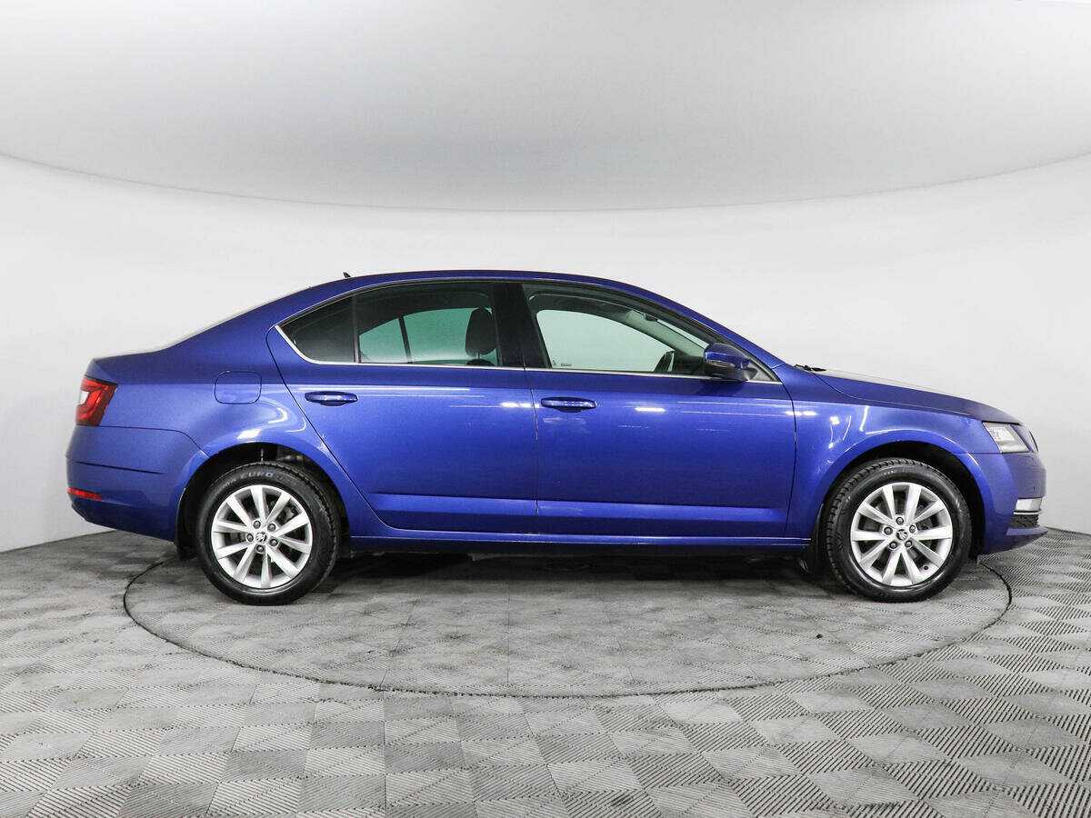 Б/У Шкода Октавия 2018 года. Фото: #3