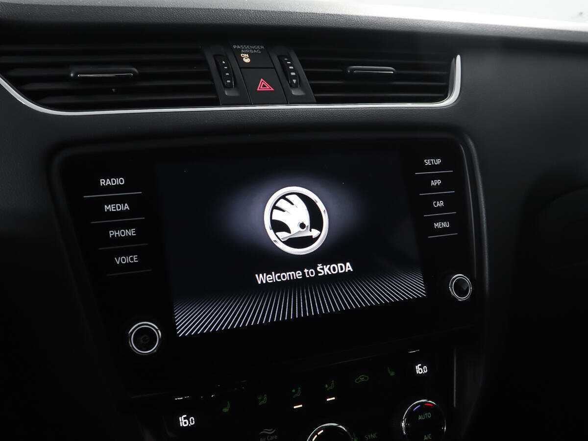 Б/У Шкода Октавия 2018 года. Фото: #16