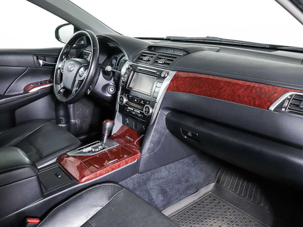 Б/У Тойота Камри 2014 года. Фото: #8