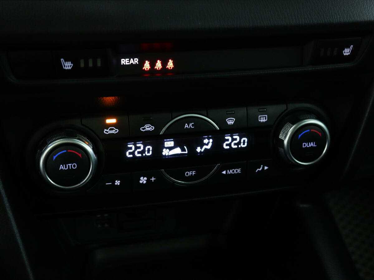 Б/У Мазда 3 2014 года. Фото: #13