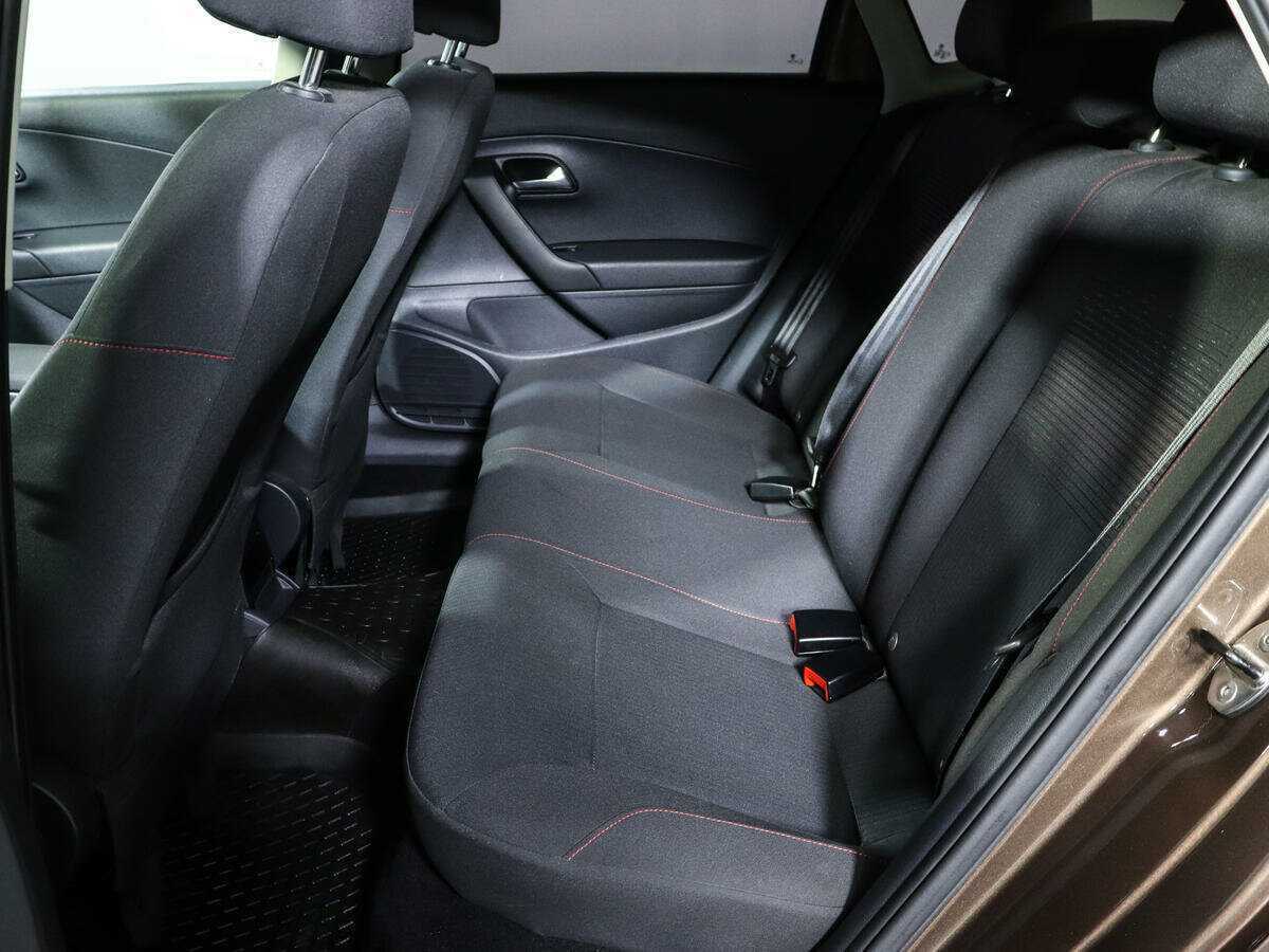 Б/У Фольксваген Поло 2017 года. Фото: #9