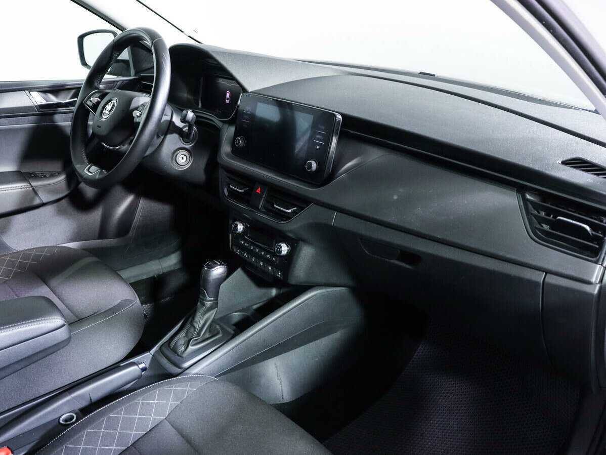 Б/У Шкода Рапид 2021 года. Фото: #8