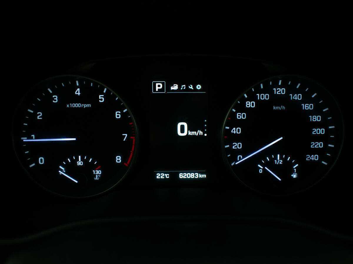 Б/У Хендай Елантра 2016 года. Фото: #10