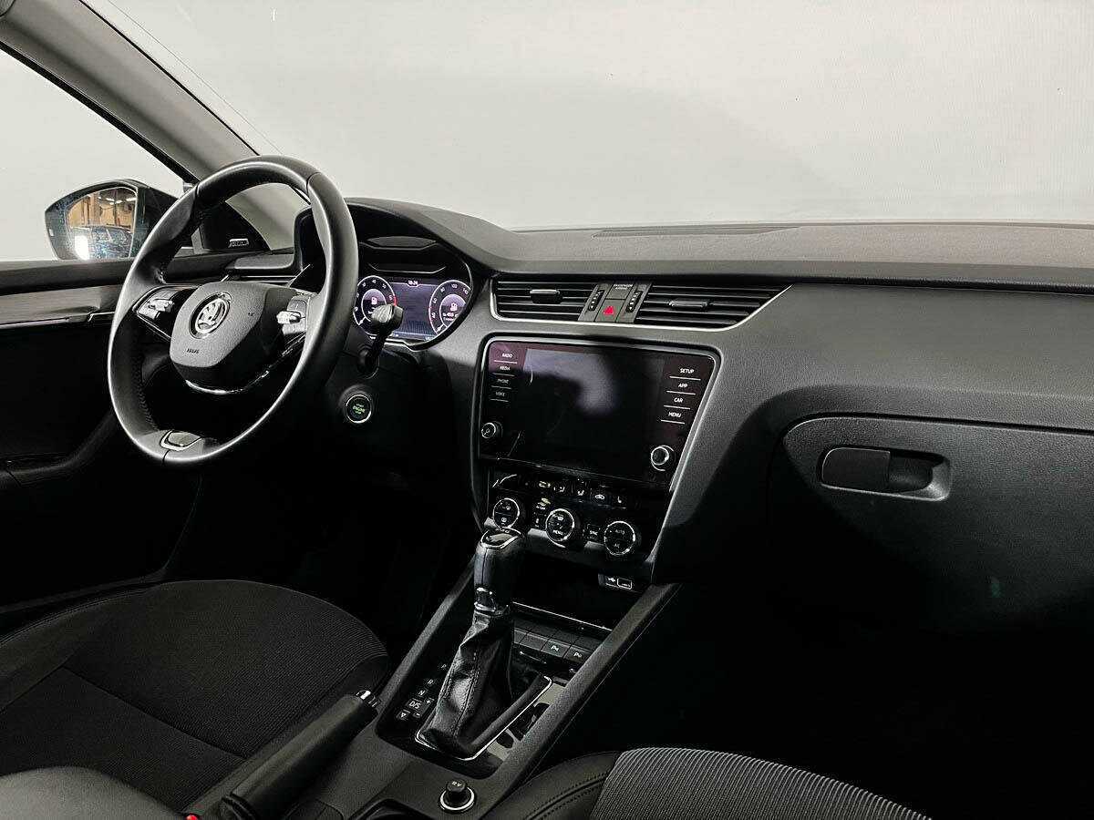 Б/У Шкода Октавия 2019 года. Фото: #5