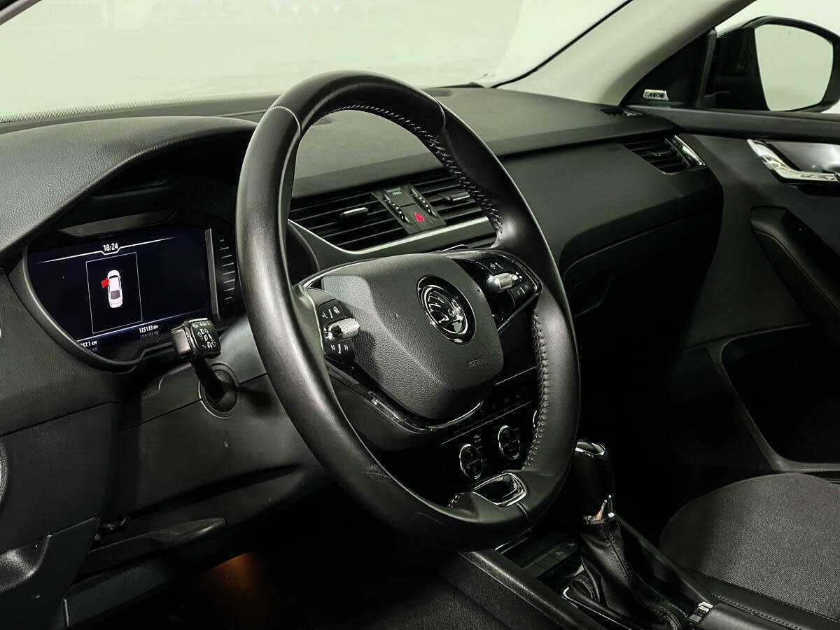 Б/У Шкода Октавия 2019 года. Фото: #9