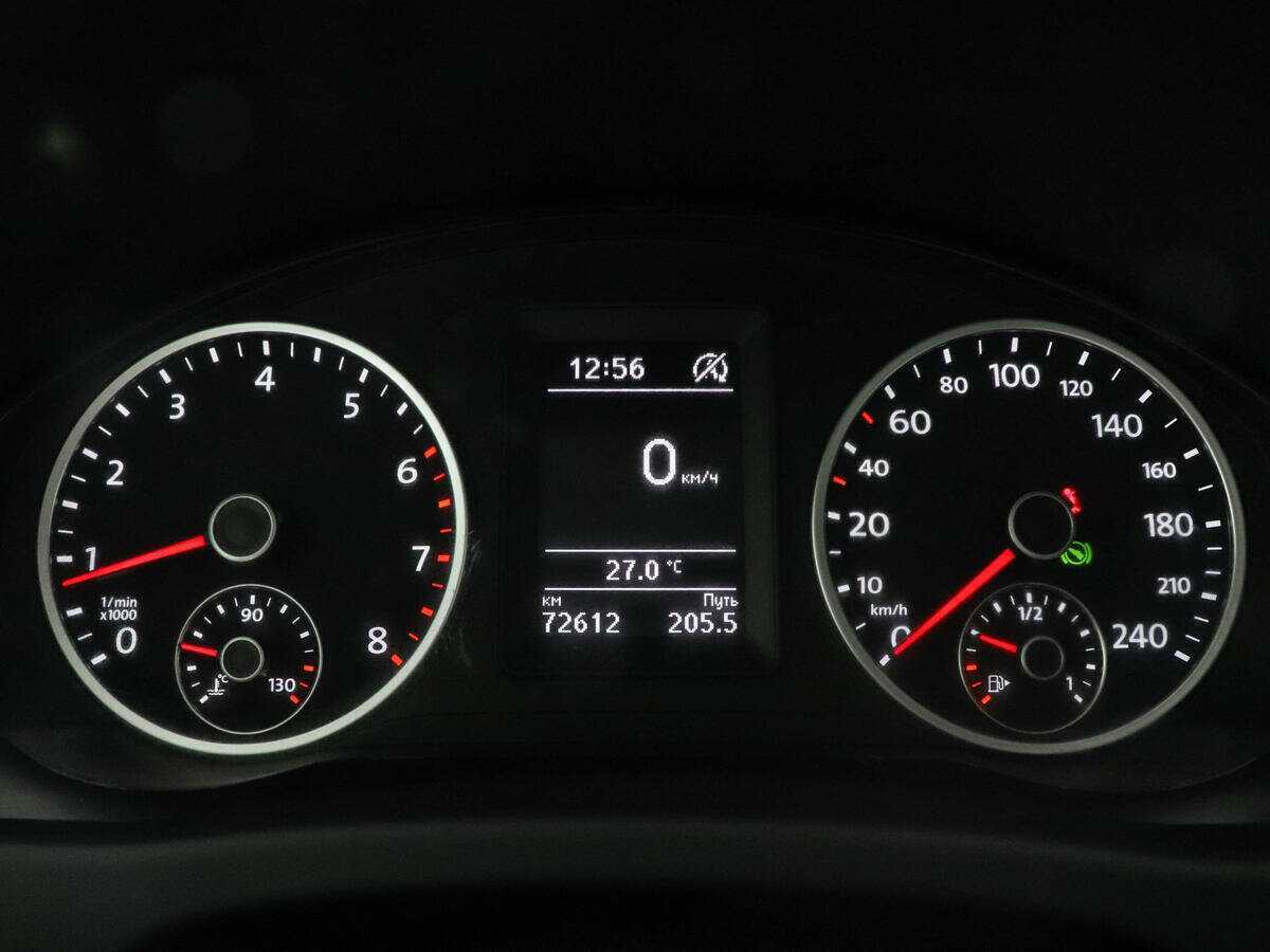 Б/У Фольксваген Тигуан 2015 года. Фото: #10