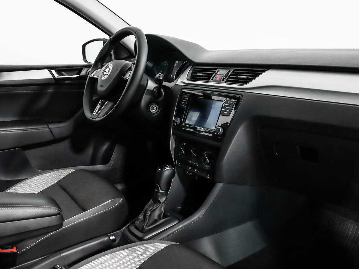 Б/У Шкода Рапид 2018 года. Фото: #10