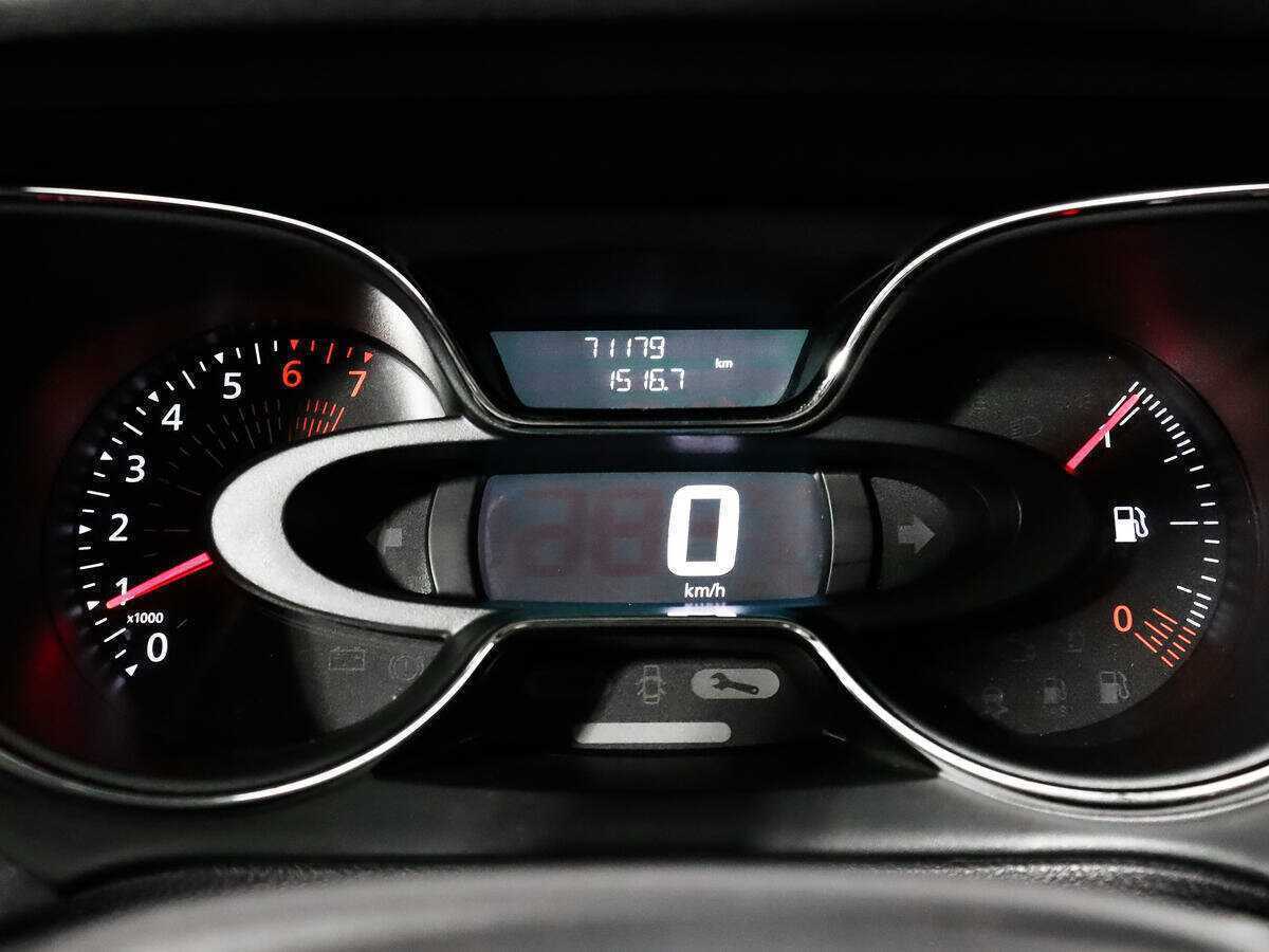 Б/У Рено Каптюр 2018 года. Фото: #11