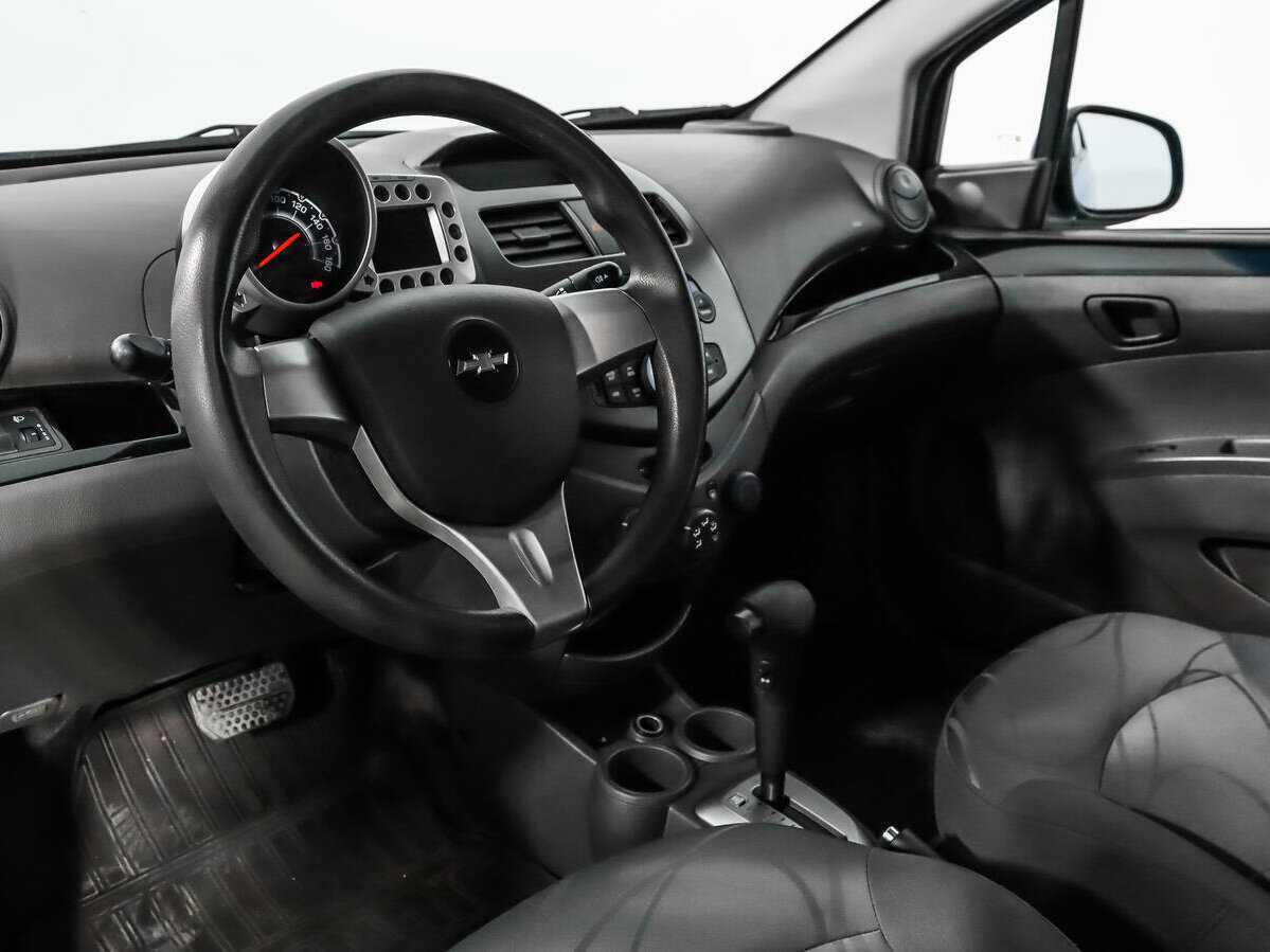 Б/У Шевроле Спарк 2013 года. Фото: #8