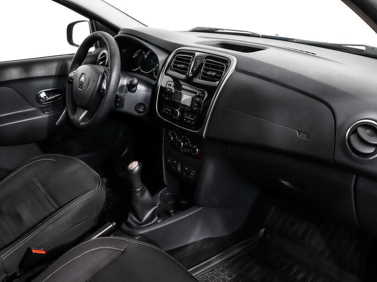 Б/У Рено Логан 2014 года. Фото: #10