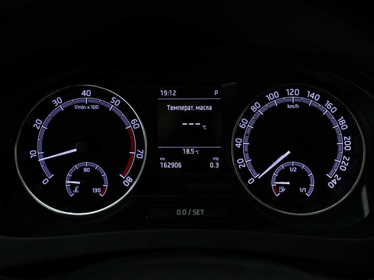 Б/У Шкода Рапид 2017 года. Фото: #11