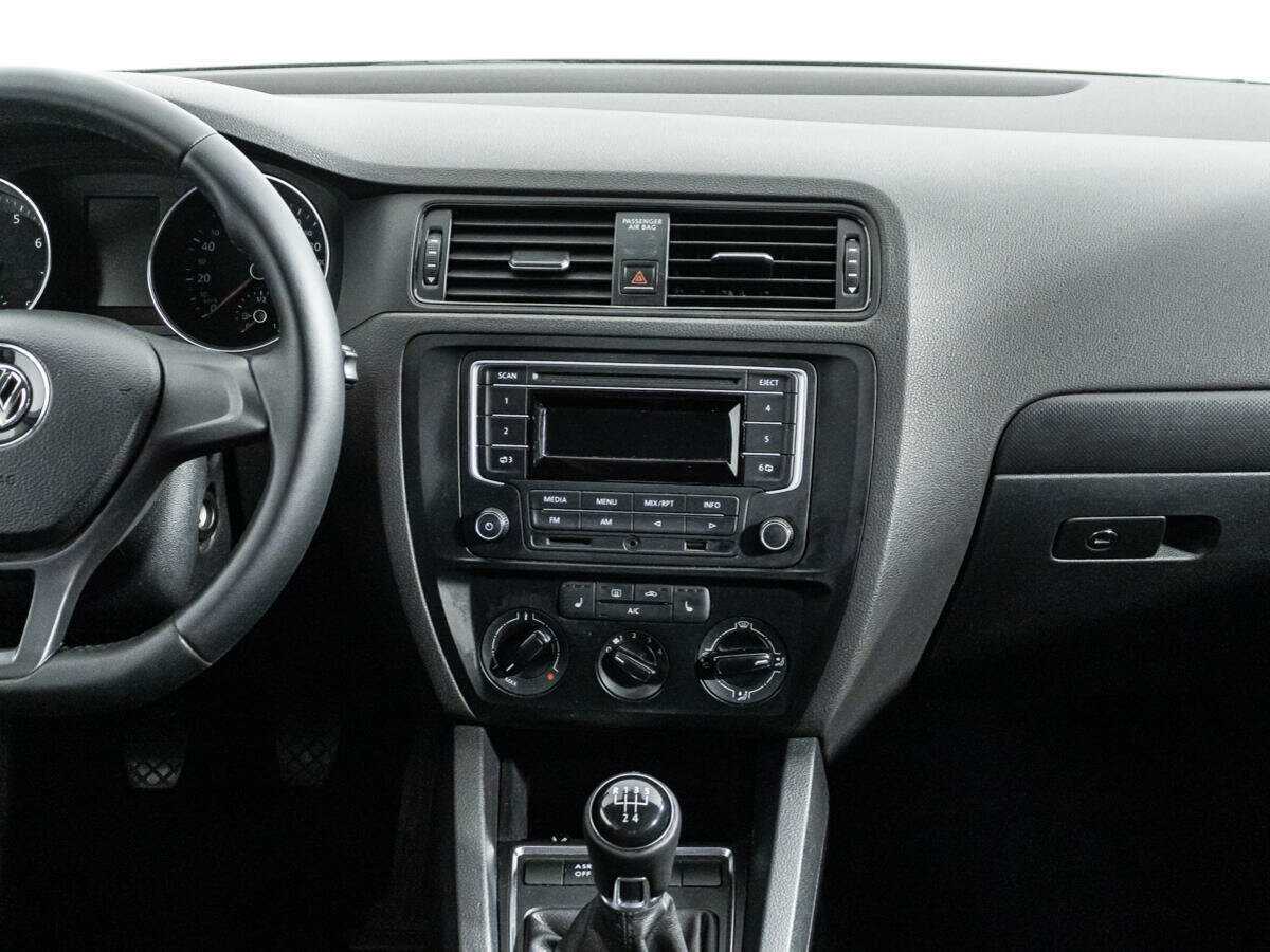 Б/У Фольксваген Джетта 2015 года. Фото: #13