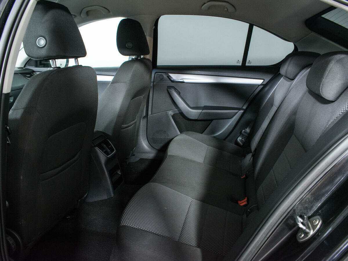 Б/У Шкода Октавия 2013 года. Фото: #9