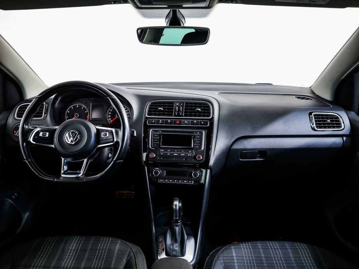 Б/У Фольксваген Поло 2017 года. Фото: #8