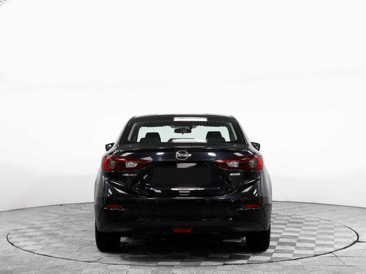 Б/У Мазда 3 2017 года. Фото: #4