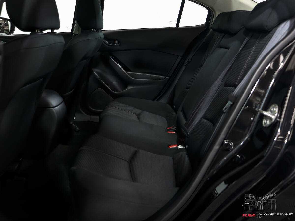 Б/У Мазда 3 2017 года. Фото: #8