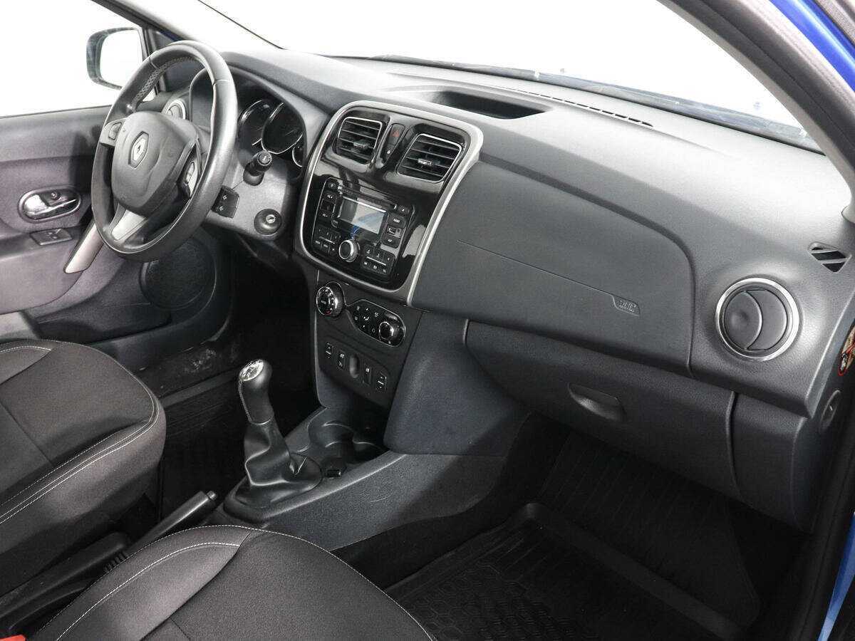 Б/У Рено Сандеро 2016 года. Фото: #9