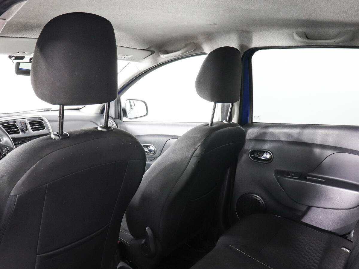 Б/У Рено Сандеро 2016 года. Фото: #10