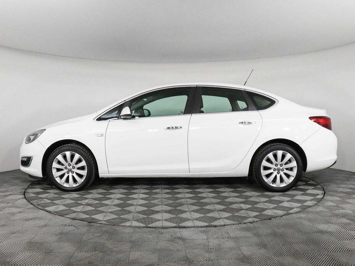 Б/У Опель Астра 2013 года. Фото: #7