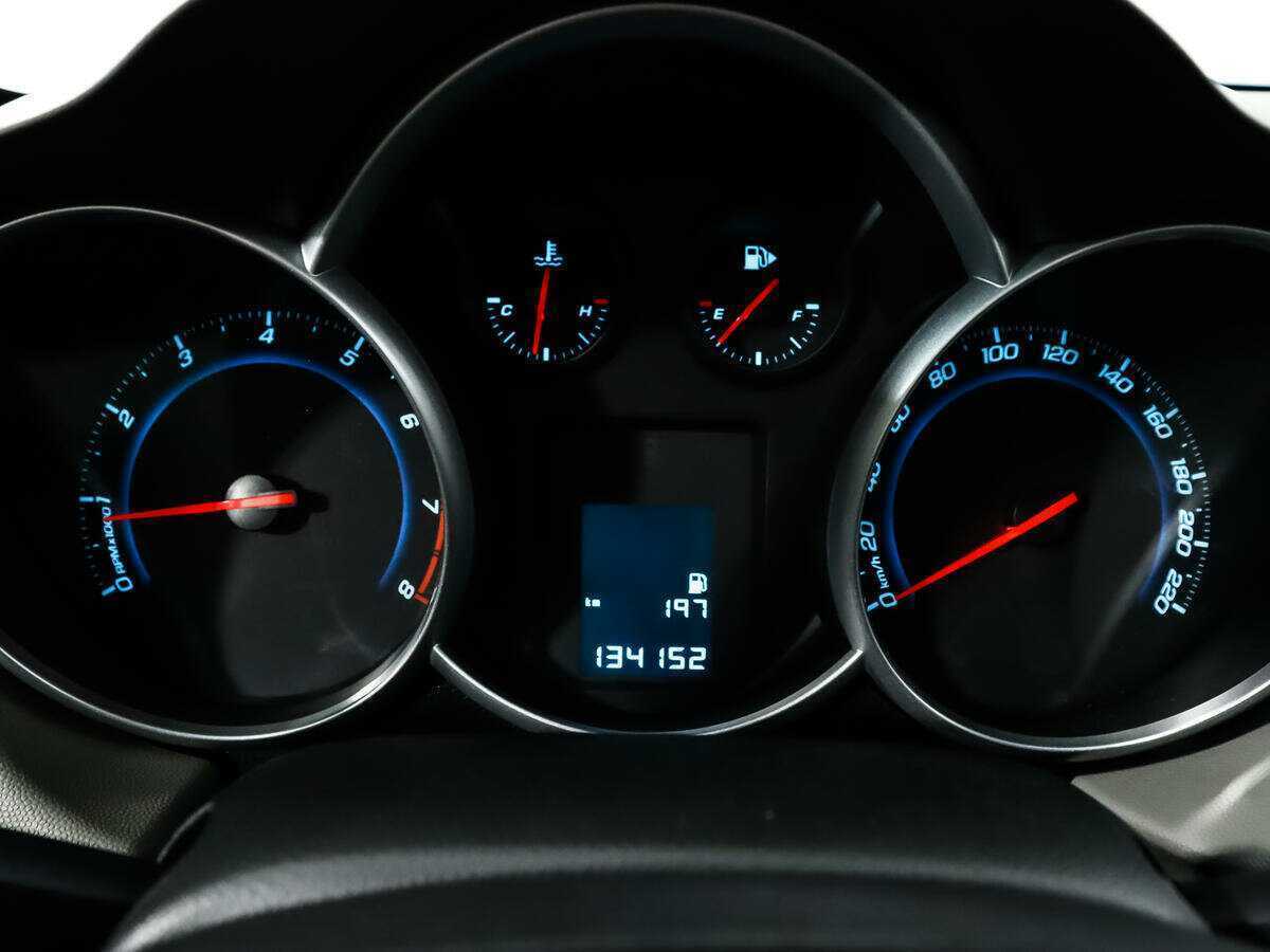 Б/У Шевроле Круз 2013 года. Фото: #7