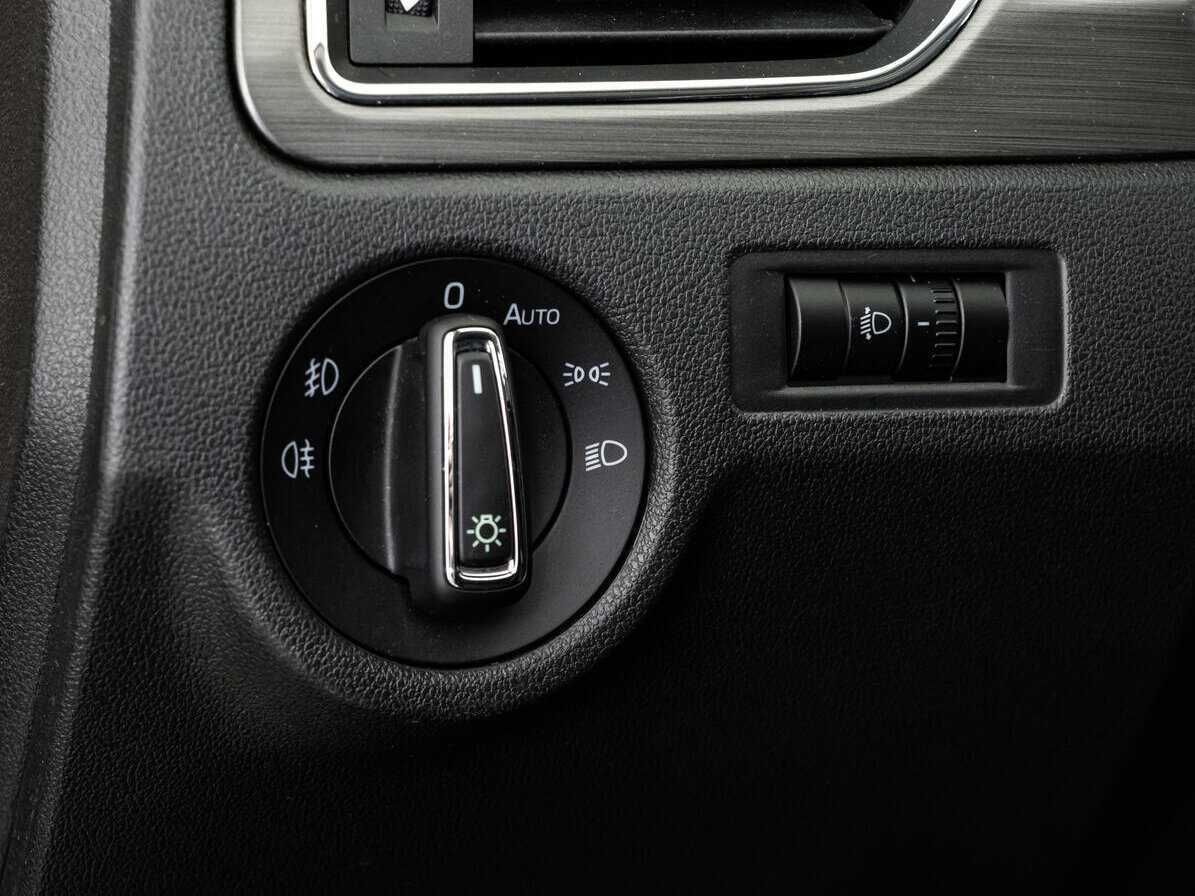 Б/У Шкода Рапид 2019 года. Фото: #10