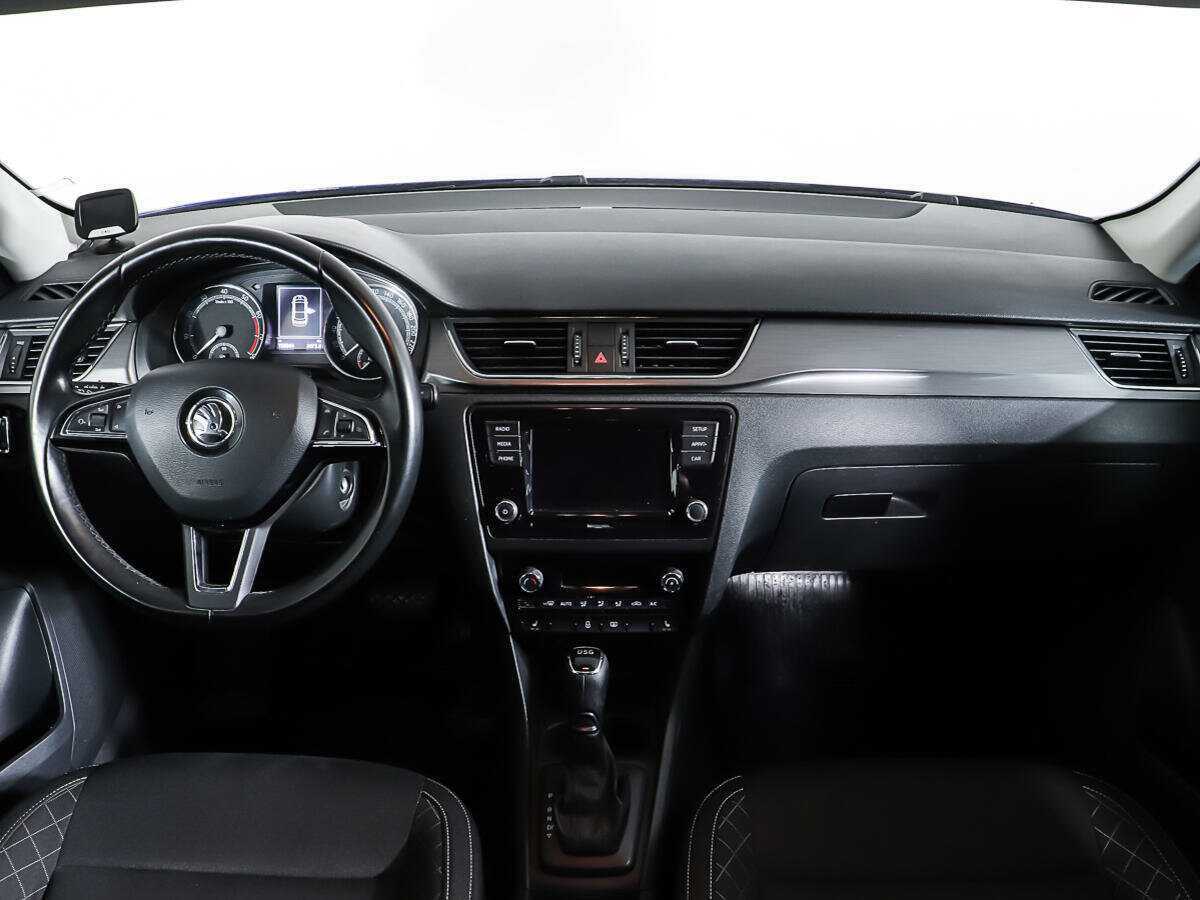 Б/У Шкода Рапид 2017 года. Фото: #4