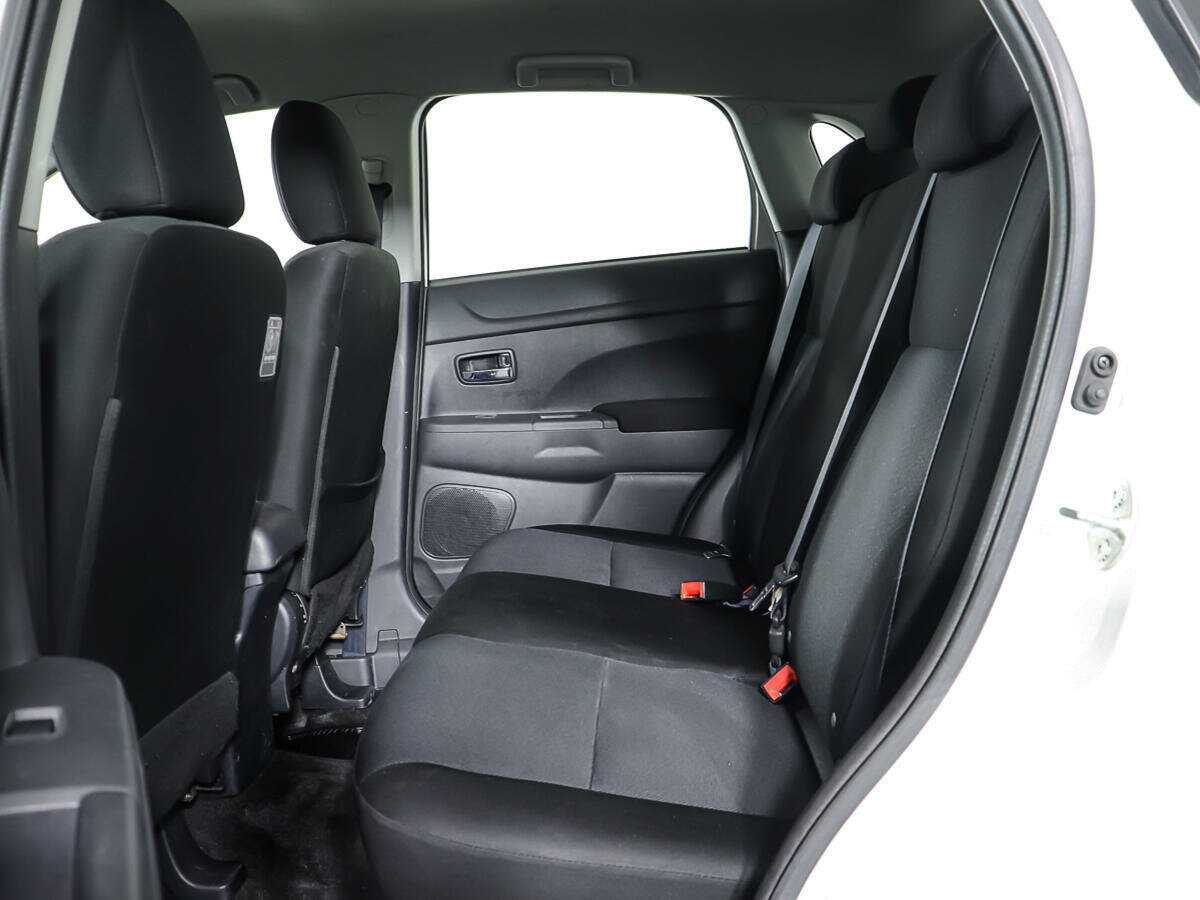 Б/У Митсубиши АС-Икс 2012 года. Фото: #9