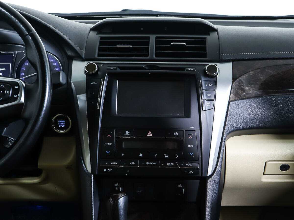 Б/У Тойота Камри 2015 года. Фото: #10