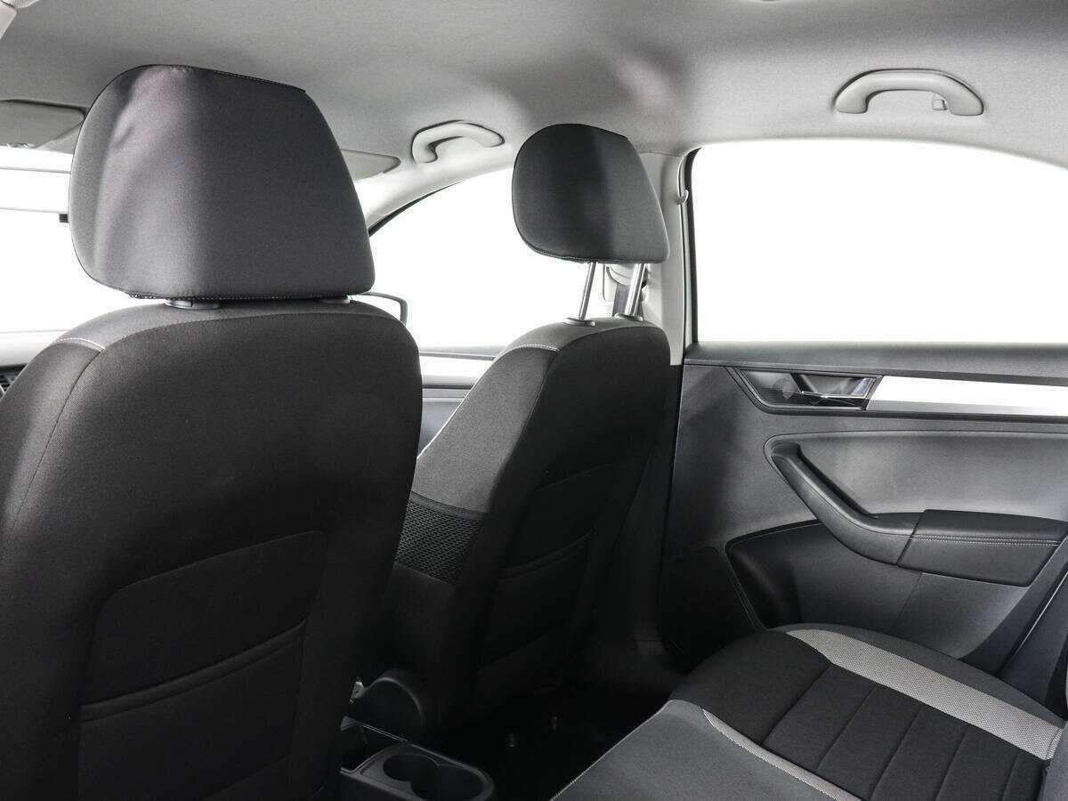 Б/У Шкода Рапид 2019 года. Фото: #8