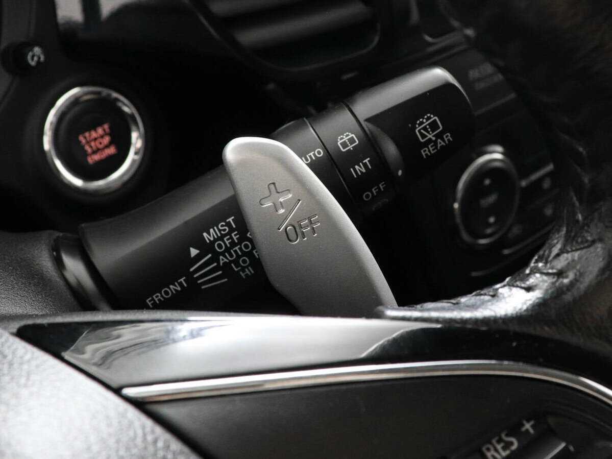 Б/У Митсубиши Оутлэндер 2015 года. Фото: #13