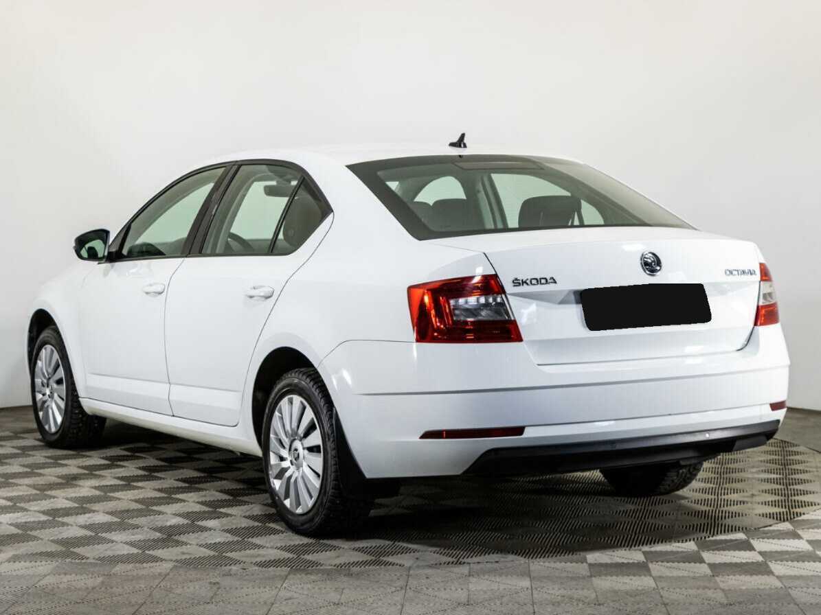 Б/У Шкода Октавия 2018 года. Фото: #6