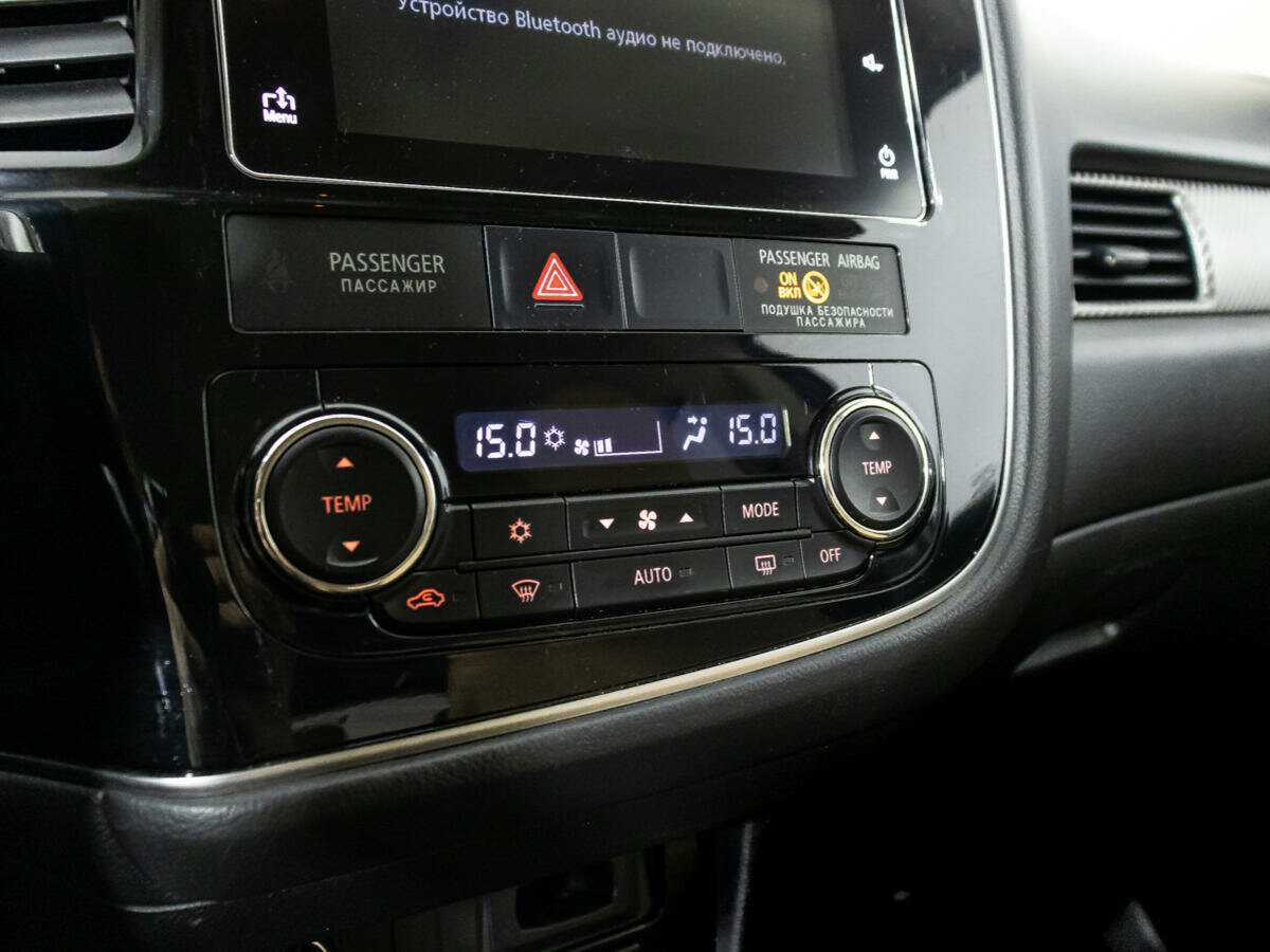 Б/У Митсубиши Оутлэндер 2018 года. Фото: #15