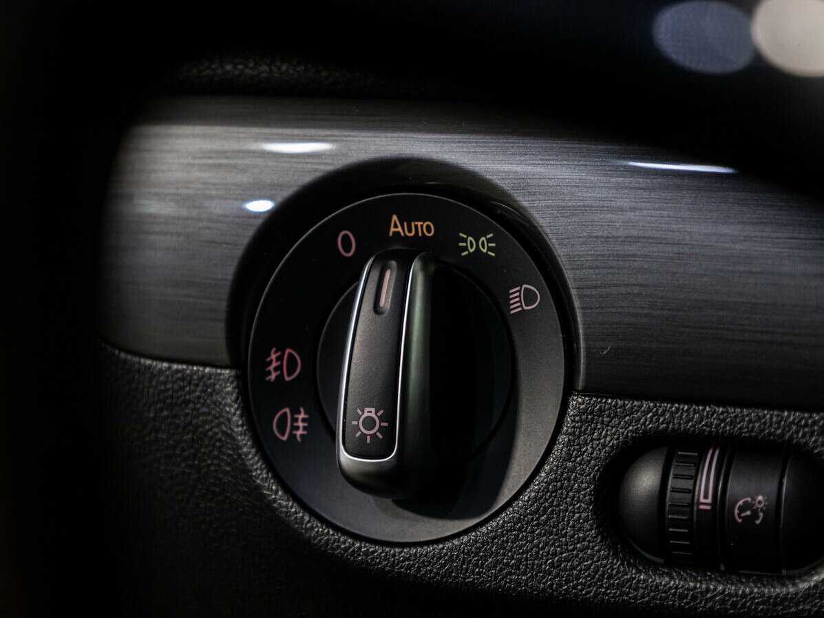 Б/У Фольксваген Джетта 2016 года. Фото: #13