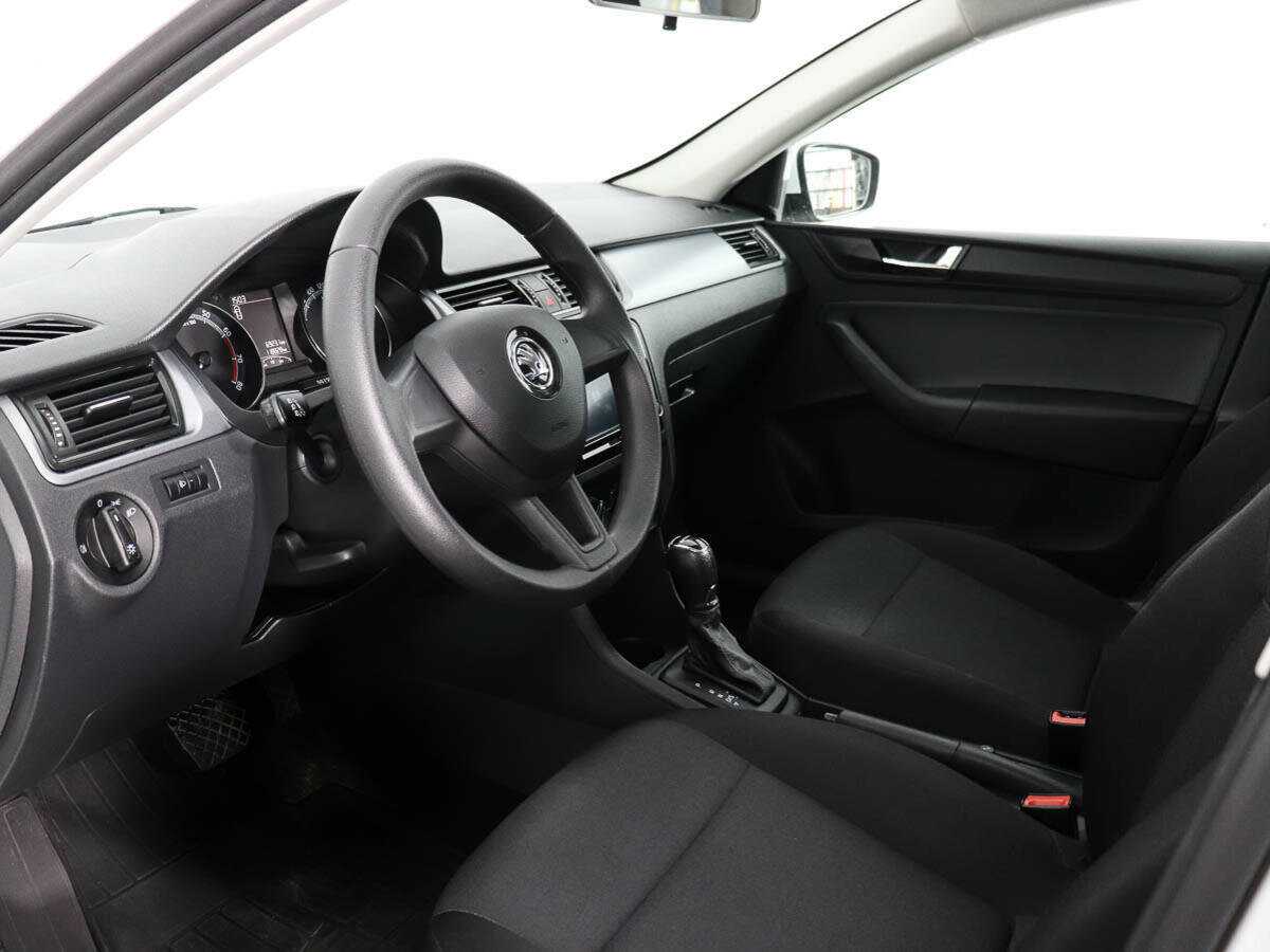 Б/У Шкода Рапид 2019 года. Фото: #9