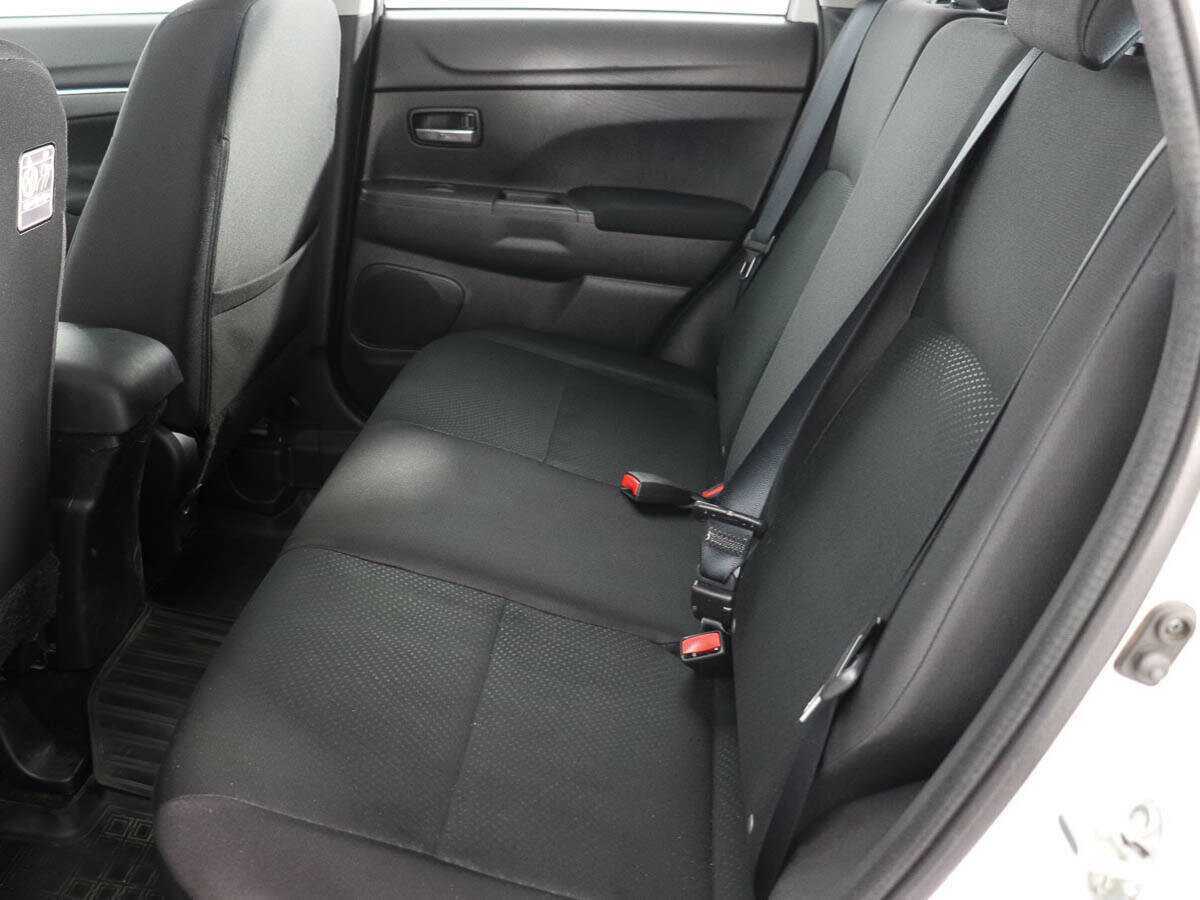 Б/У Митсубиши АС-Икс 2014 года. Фото: #10