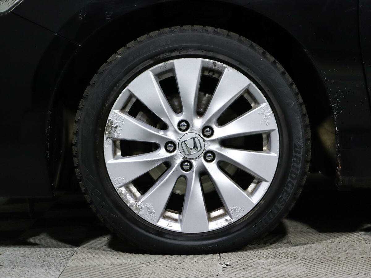 Б/У Хонда Аккорд 2013 года. Фото: #12