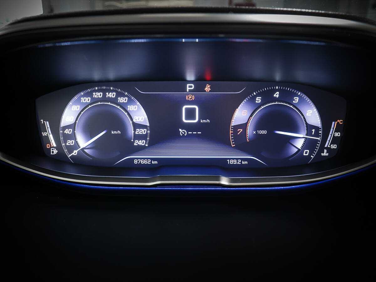 Б/У Пежо 3008 2017 года. Фото: #13