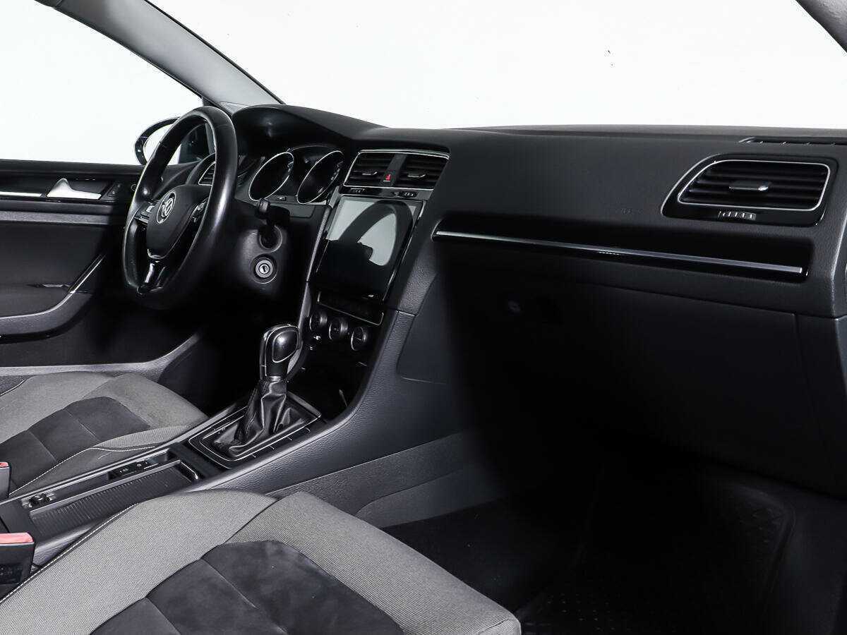 Б/У Фольксваген Гольф 2013 года. Фото: #9