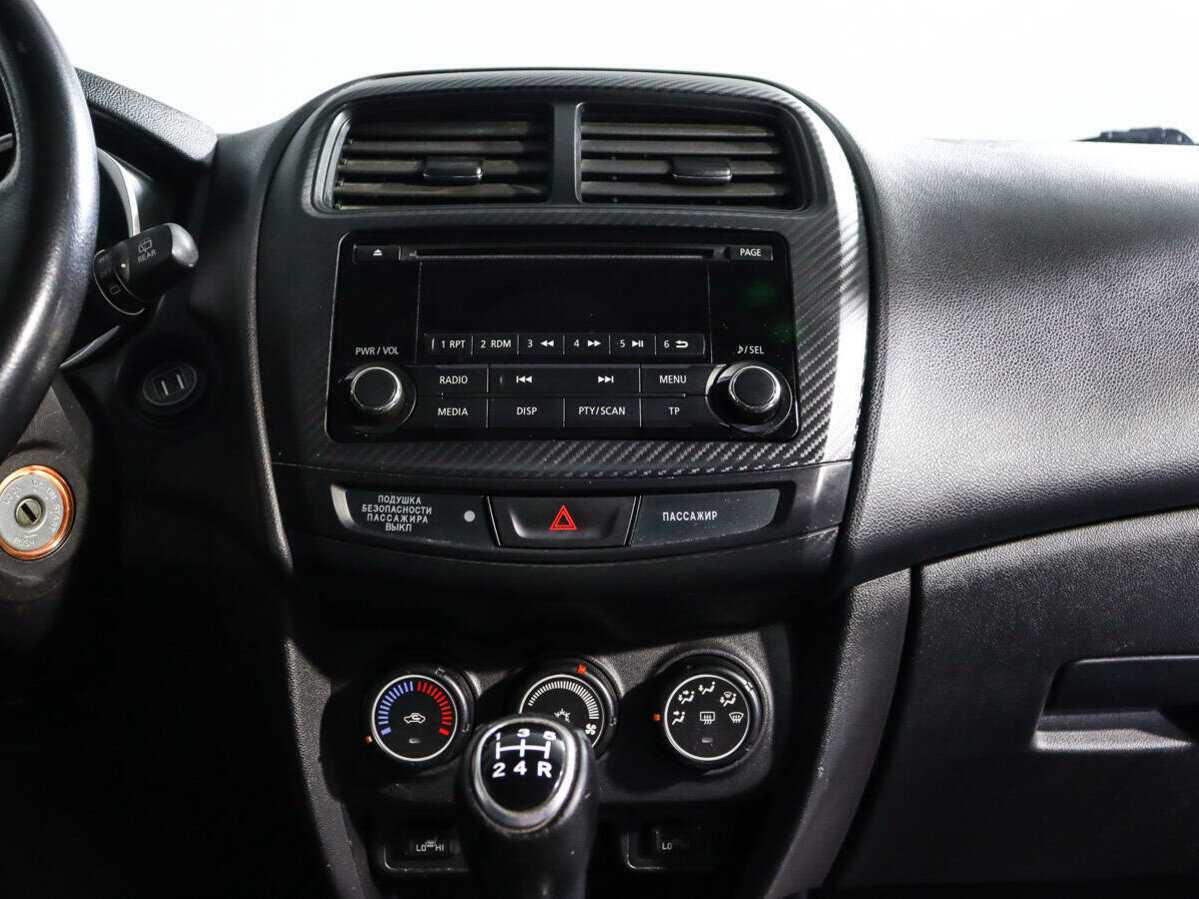 Б/У Митсубиши АС-Икс 2014 года. Фото: #12