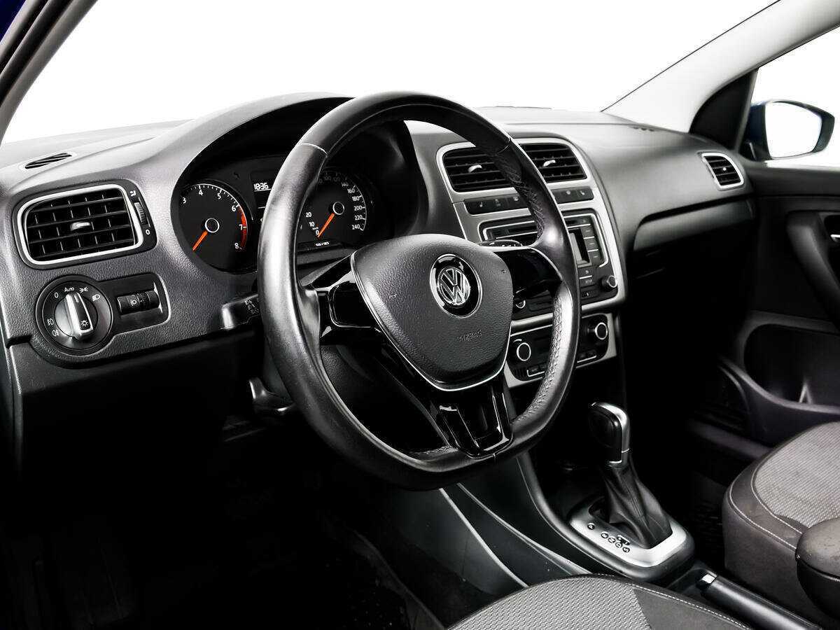 Б/У Фольксваген Поло 2017 года. Фото: #12