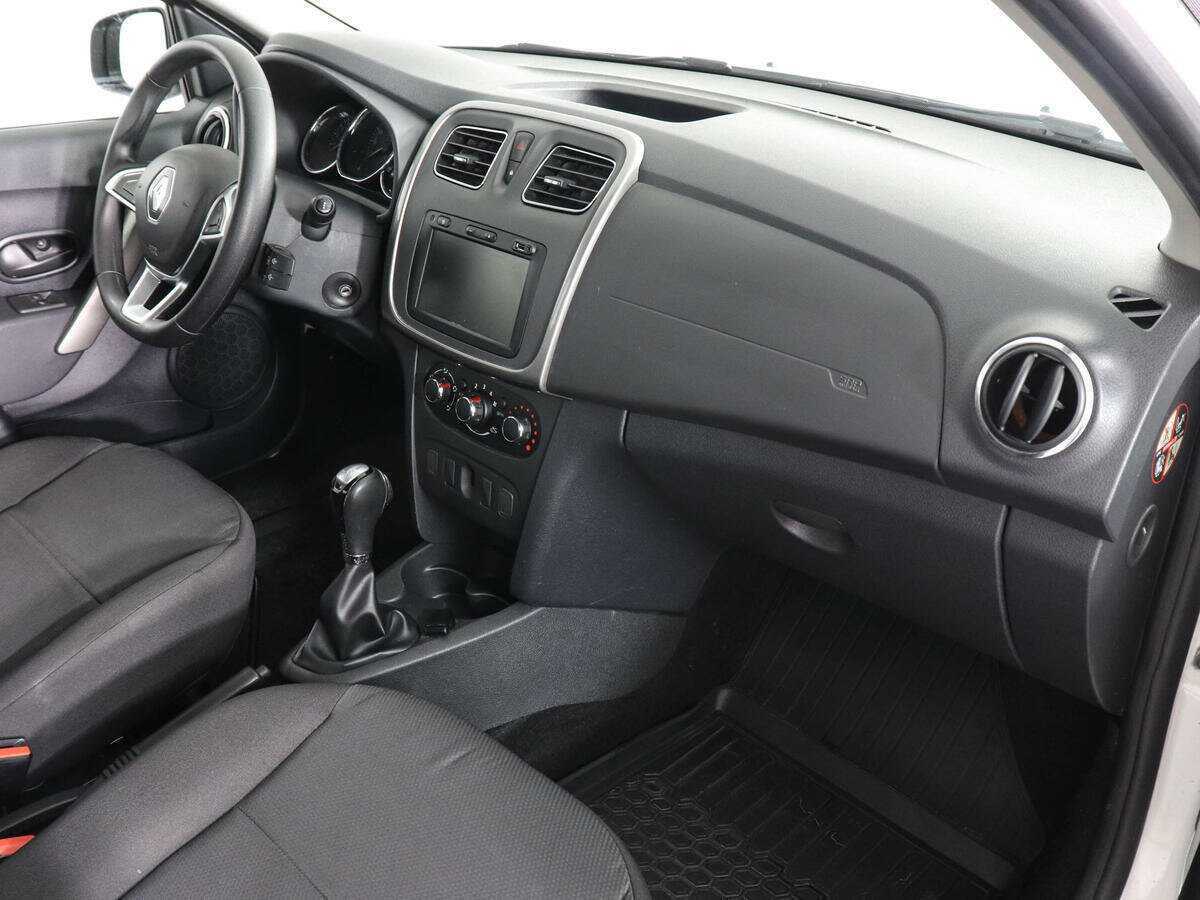 Б/У Рено Логан 2020 года. Фото: #9