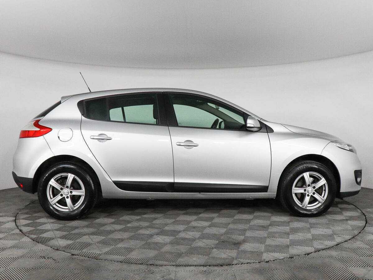 Б/У Рено Меган 2012 года. Фото: #3