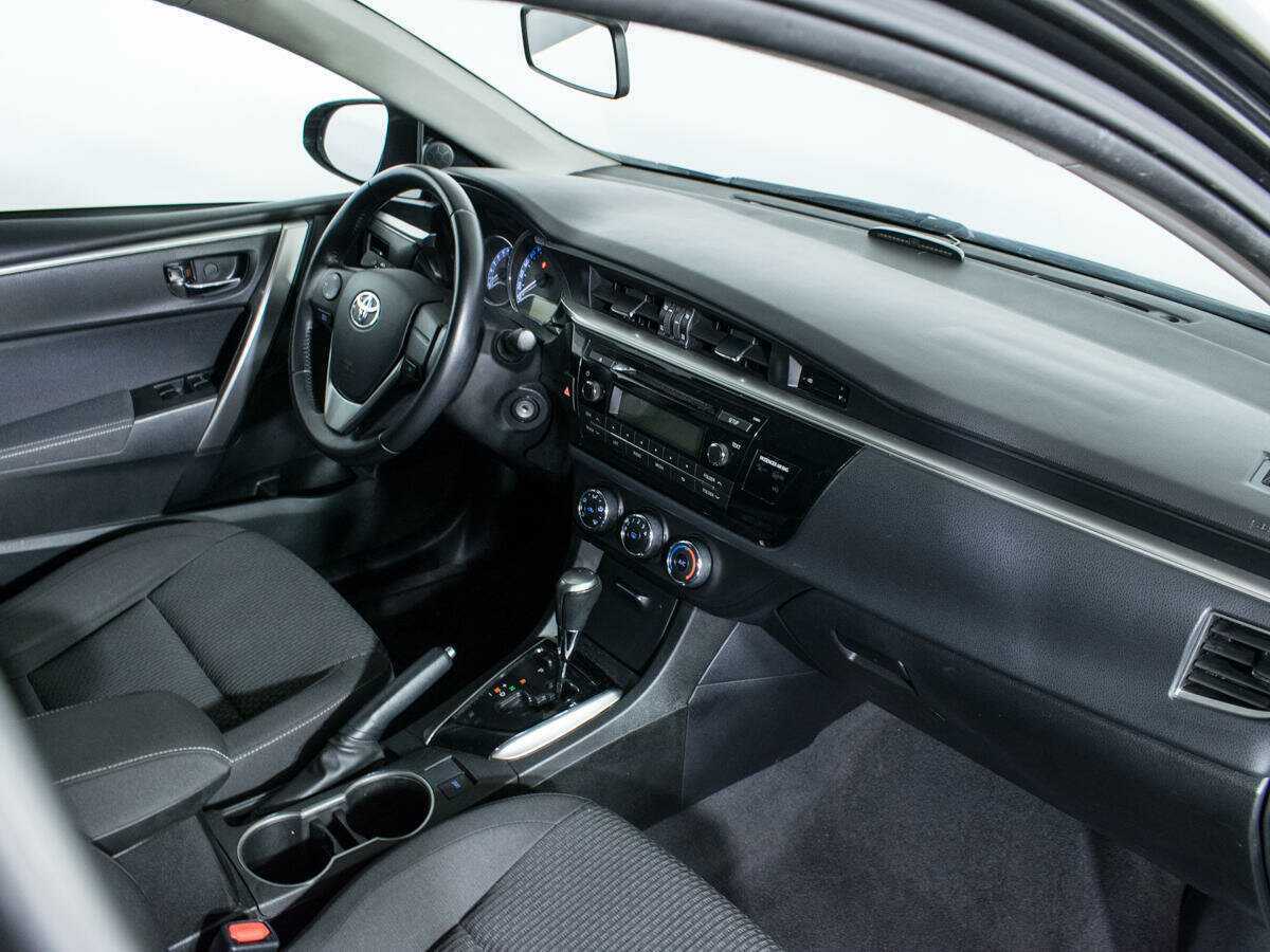 Б/У Тойота Королла 2013 года. Фото: #8