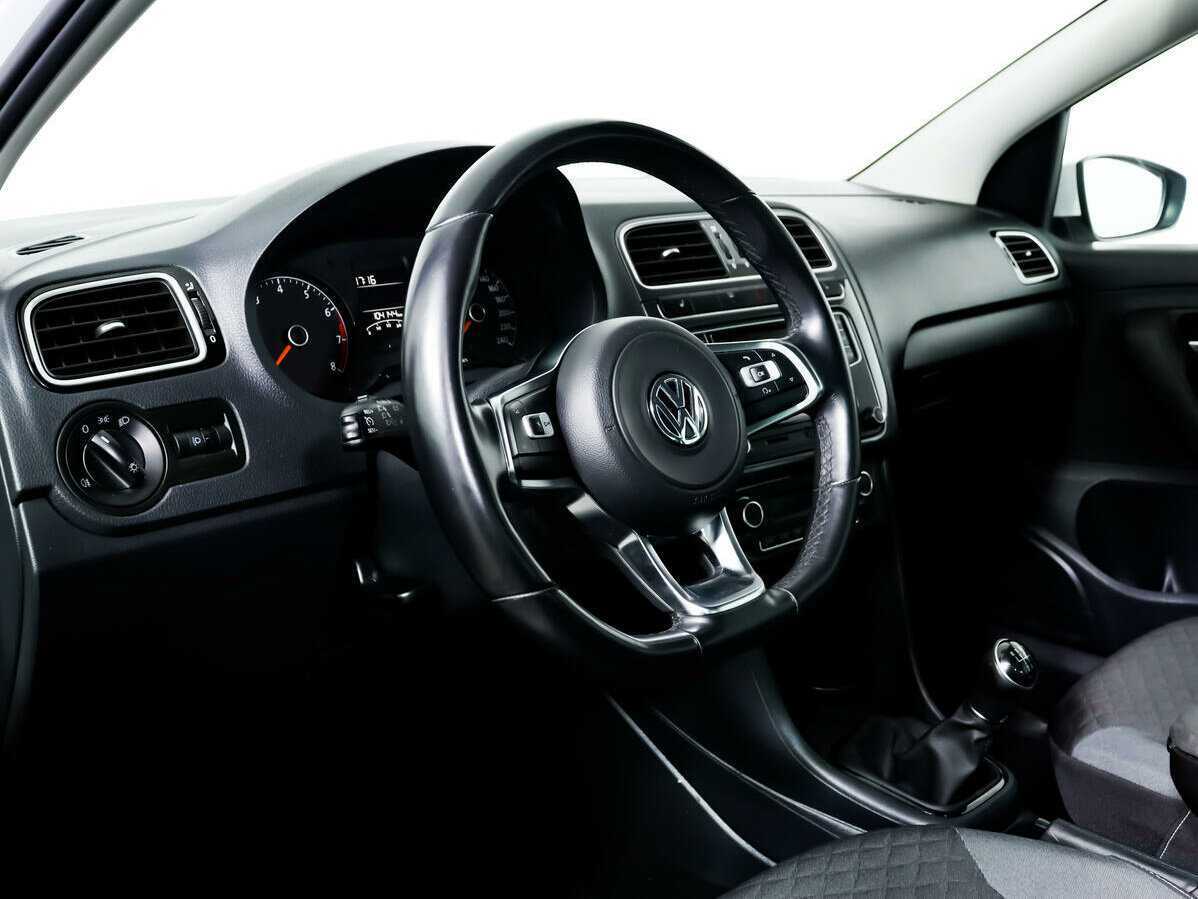 Б/У Фольксваген Поло 2019 года. Фото: #12