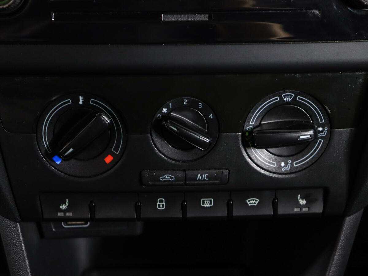 Б/У Шкода Рапид 2019 года. Фото: #13