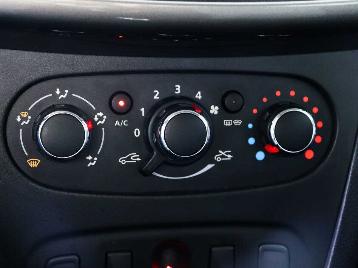 Б/У Рено Логан 2022 года. Фото: #12